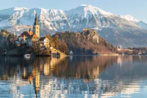 🇸🇮 Slovenya’da Yaz Tatili: Dağlar, Göller ve Denizden Bir Parça