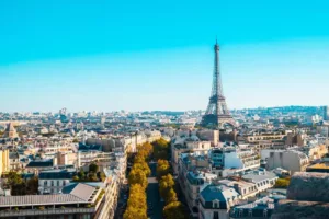 🇫🇷 Καλοκαιρινές διακοπές στη Γαλλία: Από τη Ριβιέρα στα Πεδία Λεβάντας