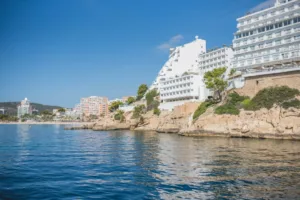 18 legjobb családbarát szálloda Mallorcán kicsiknek, tiniknek és mindenkinek, aki köztes