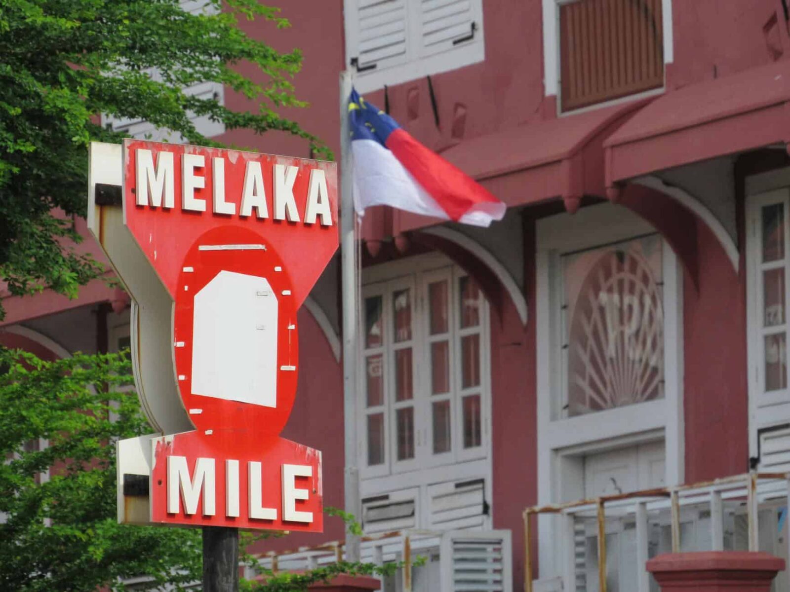 I Traveled 3,477 Miles to Visit Carolyn Bessette Kennedy’s Favorite Pharmacy