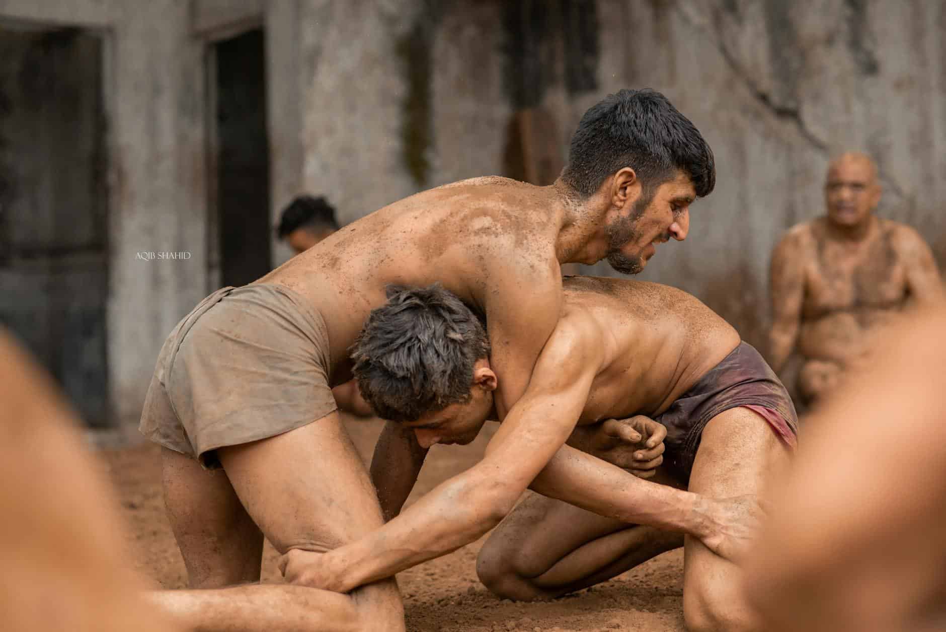 Let’s Go to the “Boy Aquarium”: Sports Even Non-Fans Are Travelling For