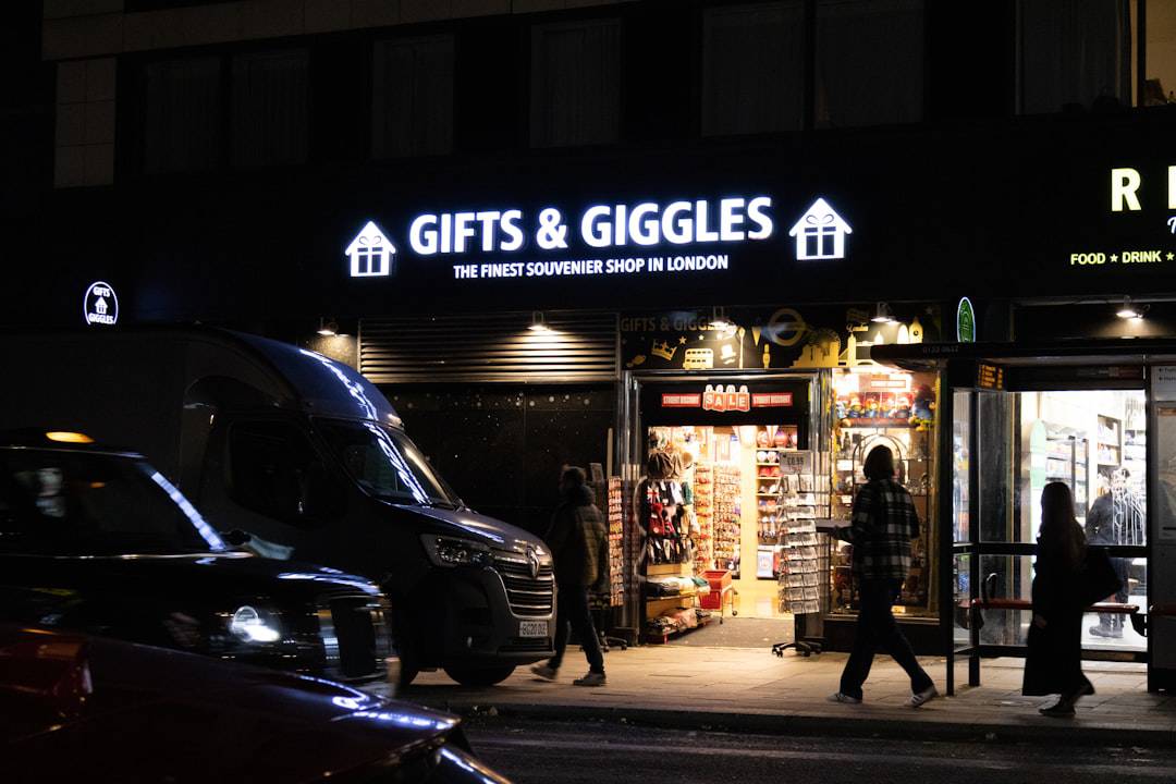 My Top Gifts for Travelers for the Holidays