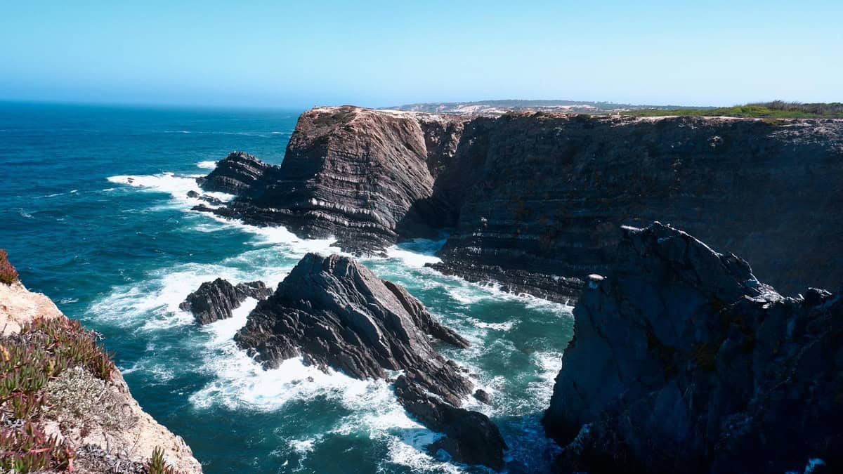 A 7-Day Budget Itinerary for Portugal’s Algarve Coast in Spring 2026