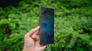 Galaxy S26 Ultra, Pixel 10 & Travel-Ready Tech Deals: What’s Worth Buying This Spring (Up to $354 Off)