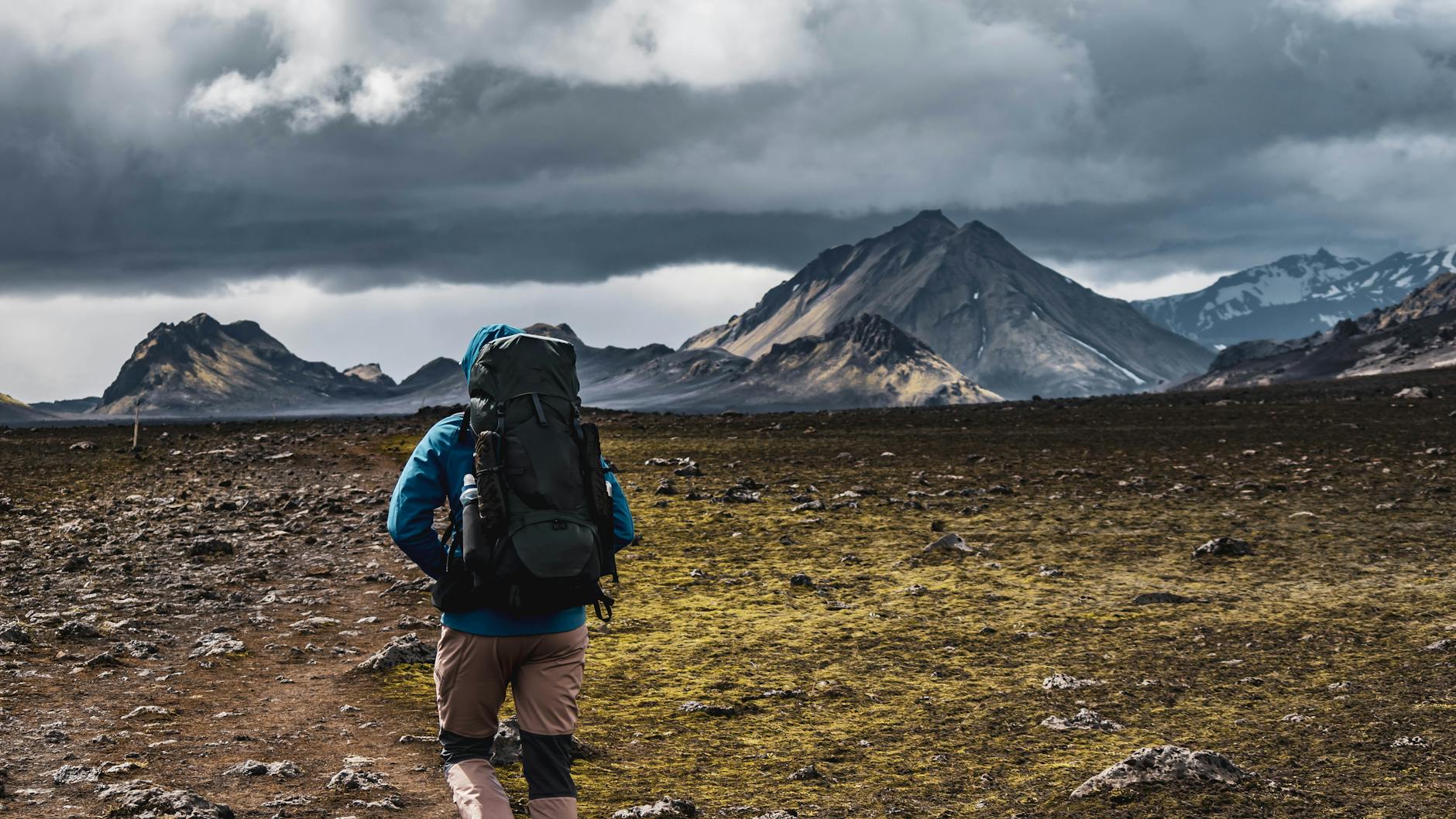 Hiking the Laugavegur Trail in Iceland: A Complete 2026 Beginner’s Guide