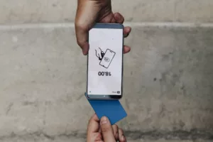 Το EU Digital ID Wallet δεν μπορεί να προσφέρει την ιδιωτικότητα που υπόσχεται — Γιατί πρέπει να σας νοιάζει το 2026
