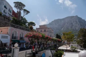 Επισκέπτεστε την Κάπρι αυτό το καλοκαίρι; Αυτή η νέα “σκούπα” μπορεί να κάνει την εμπειρία των τουριστών πιο χαλαρή