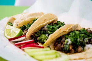 Oaxaca’da Denenecek 10 Geleneksel Meksika Yemeği (Taco’nun Ötesi)