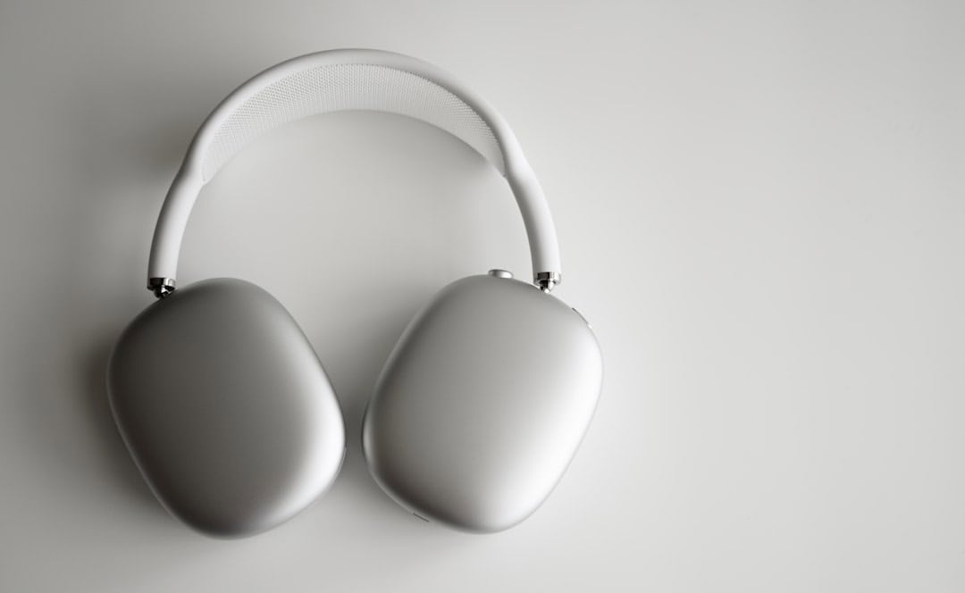 Apple AirPods Max 2 Review: The Best Over-Ears for iOS
