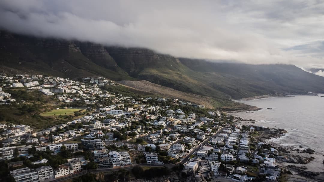 Cape Town in Late Spring: Best Hiking Trails, Beaches & Wine Farms for May–June