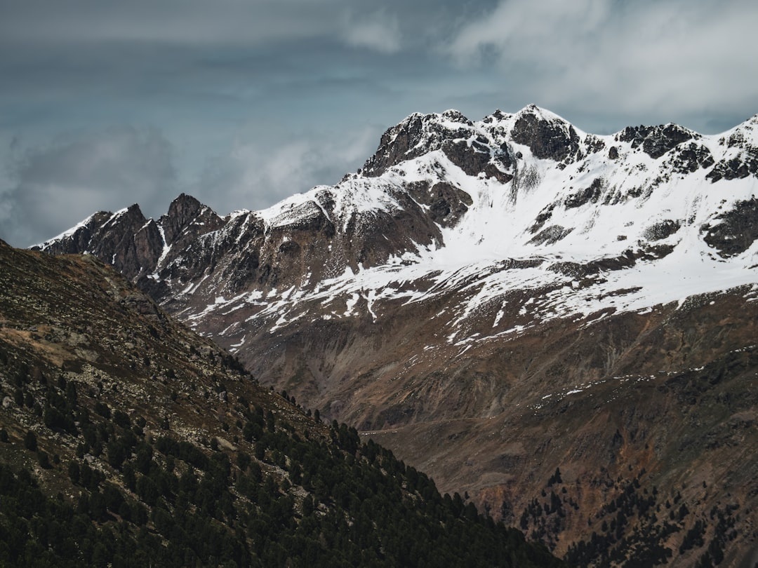 Hiking the Swiss Alps in Summer 2026: 7 Scenic Trails for All Skill Levels