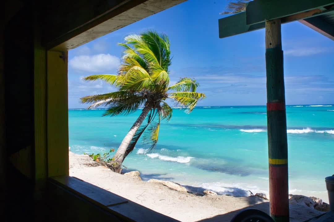 Hurricane Season Travel in the Caribbean 2026: Safe Islands, Deals & Smart Planning Tips