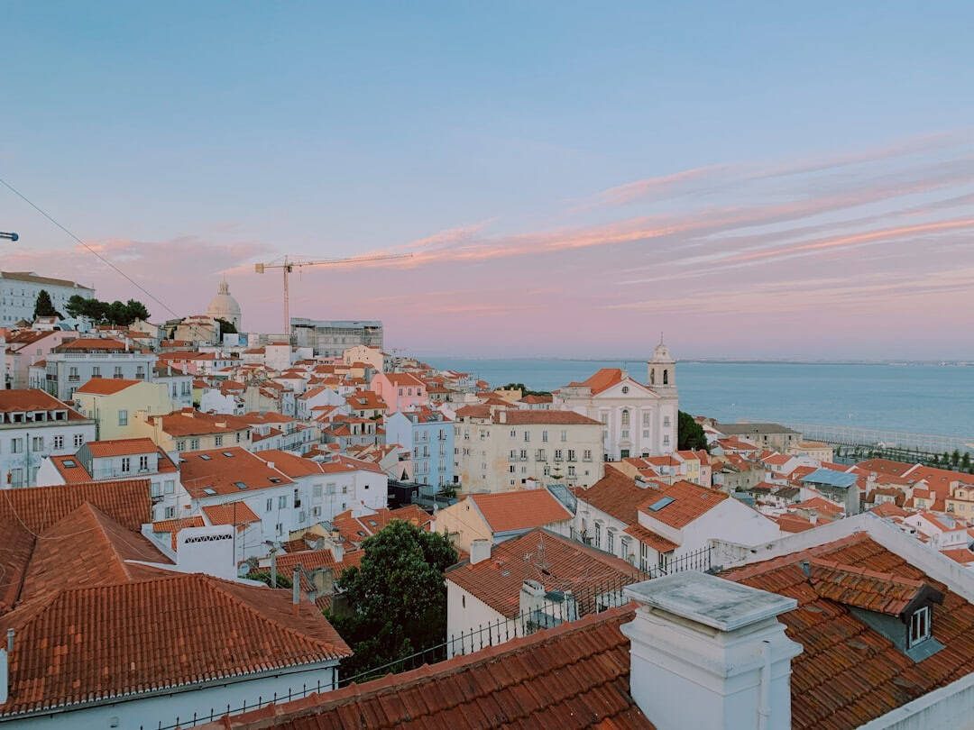 The Ultimate 5-Day Itinerary for Lisbon and Porto in Late Spring