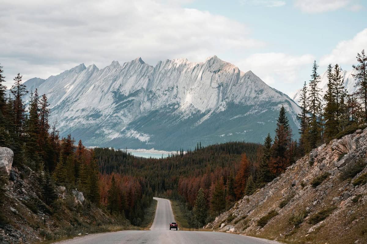 The Ultimate Banff & Jasper Road Trip Guide: 8 Scenic Stops in the Canadian Rockies