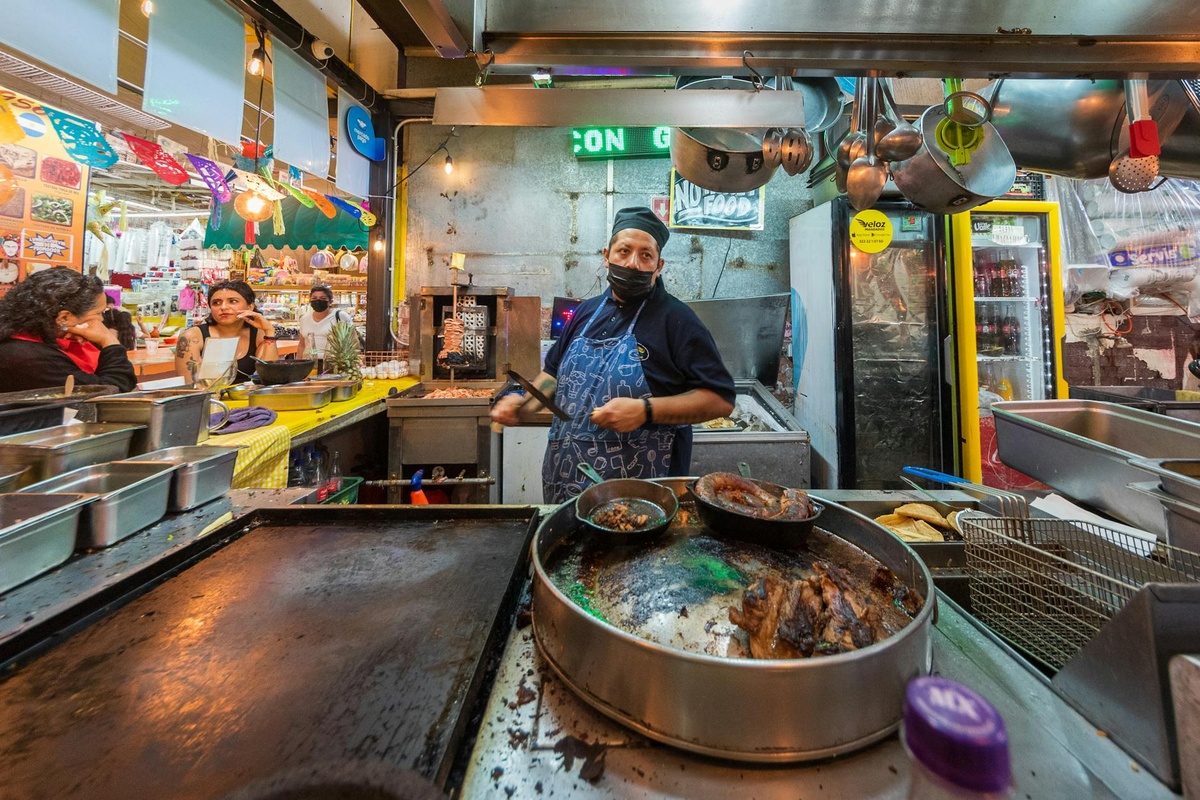 The Ultimate Mexico City Food Tour: Tacos, Markets, and Michelin-Star Restaurants