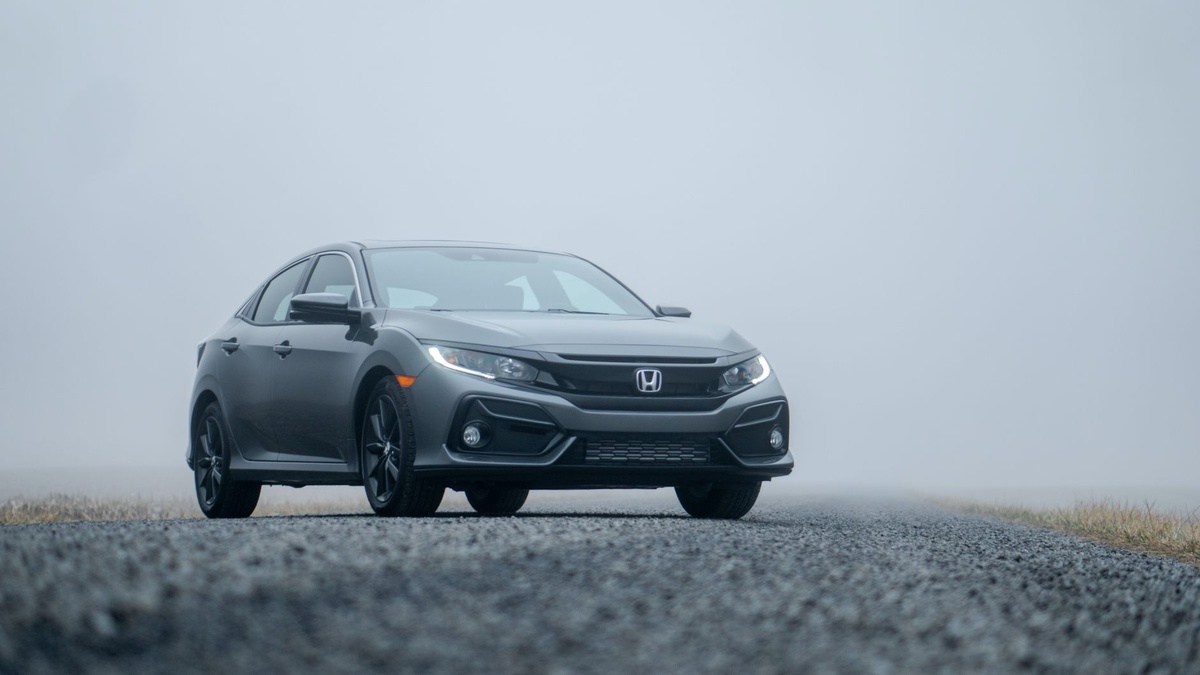 2021 Honda Civic infotainment system can be jailbroken via USB — flaw uses public Android test keys to install unauthorized apps, enables for 'EvilValet' attacks