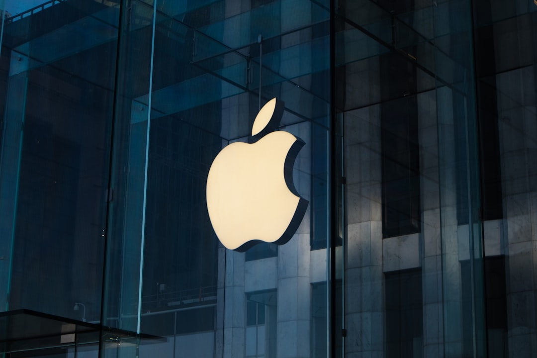 Apple patches high-severity eavesdropping vulnerability in Beats Studio Buds