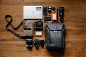 Καλύτερη Travel Κάμερα για Μόνο Carry-On Ταξίδια το 2026: Sony A7C II vs Fujifilm X-S20 vs iPhone 16 Pro
