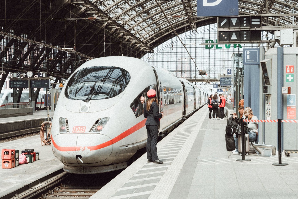 Eurail vs Point-to-Point Tickets in 2026: When a Global Pass Actually Saves You Money (With 5 Real Itineraries)
