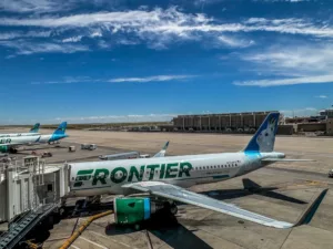 Frontier Airlines beszállókártya-adatvédelmi hiba: Miért aggasztó az állítólagos adatlekérés a nyári utazóknak
