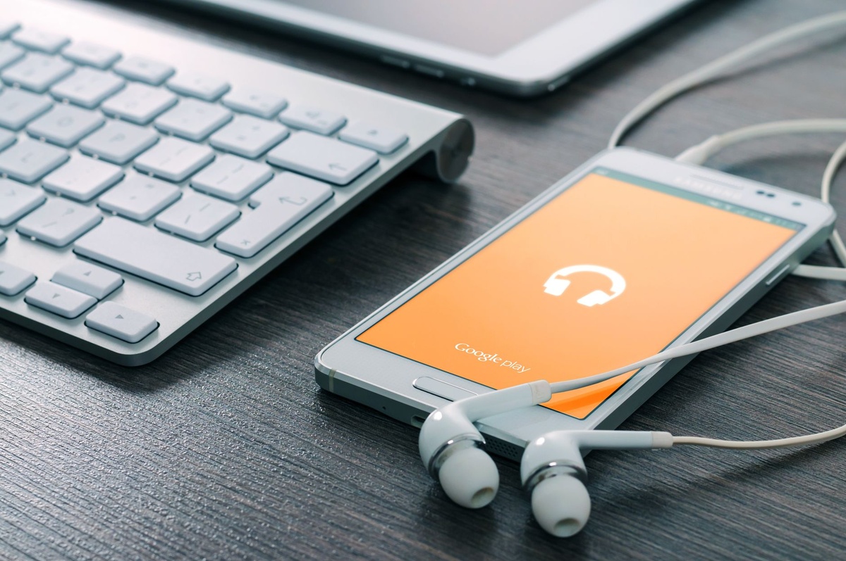 Google preps Pixel ‘Audio Memory’ that ambiently tracks your ‘important conversations,’ like AI notetaker pins