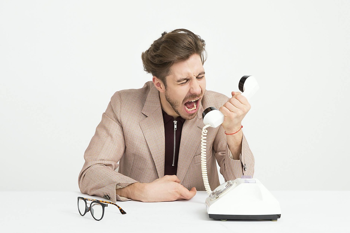 How to Block Spam Calls and Spam Texts on iPhone and Android (2026)