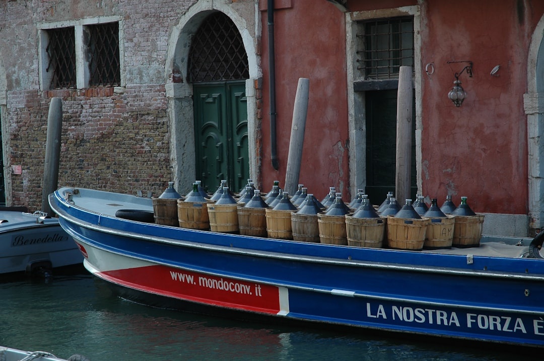 Italy tap water not guaranteed: rules for restaurants, bars and hotels across Europe