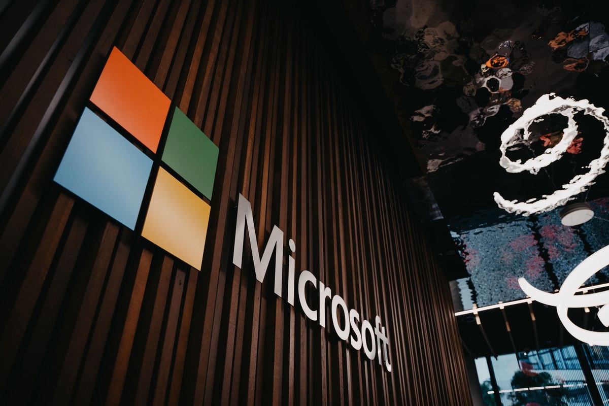 Microsoft adds another year to Windows 10 extended update program