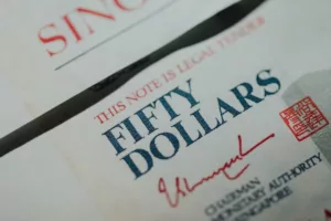 Új 750 dolláros díj: Ezzel a megoldással át lehet ugrani az amerikai vízumsort — Íme, kinek éri meg igazán