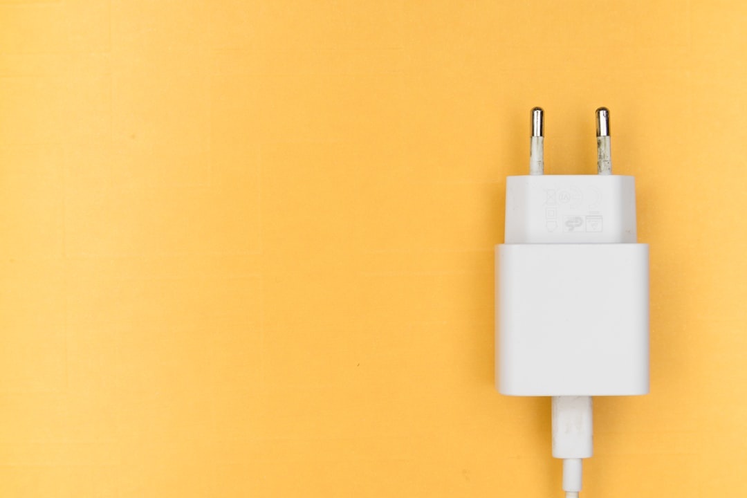We tested 20 wall chargers, from cheap to expensive, to find the best — from 15W to 140W, here are the chargers that perform the best without overheating and throttling