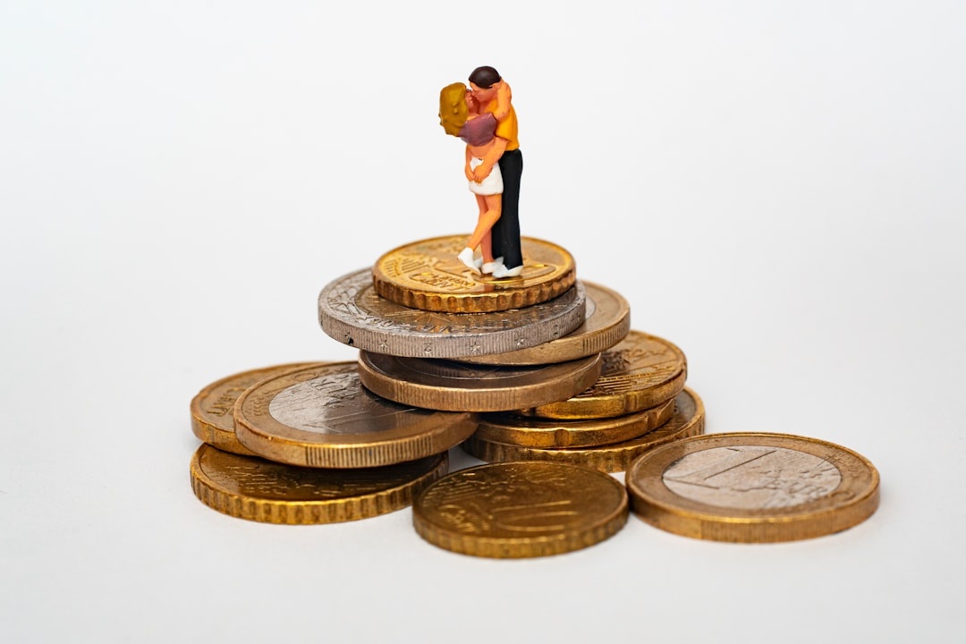 7 Expensive Mistakes Couples Make on a 3‑Night Luxury Honeymoon in Lake Como or the Amalfi Coast (2026 Hotel Minimum Stays, €300 Boat Transfers, and Spa Sell‑Outs)