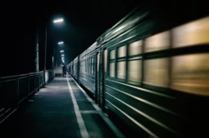 9 Ευρωπαϊκά Νυχτερινά Τρένα που Κρατούν Πραγματικά οι Τοπικοί το 2026: Συγκρίνονται Καμπίνες Sleeper σε Vienna–Rome, Stockholm–Narvik και Paris–Berlin για Μοναχικούς Ταξιδιώτες