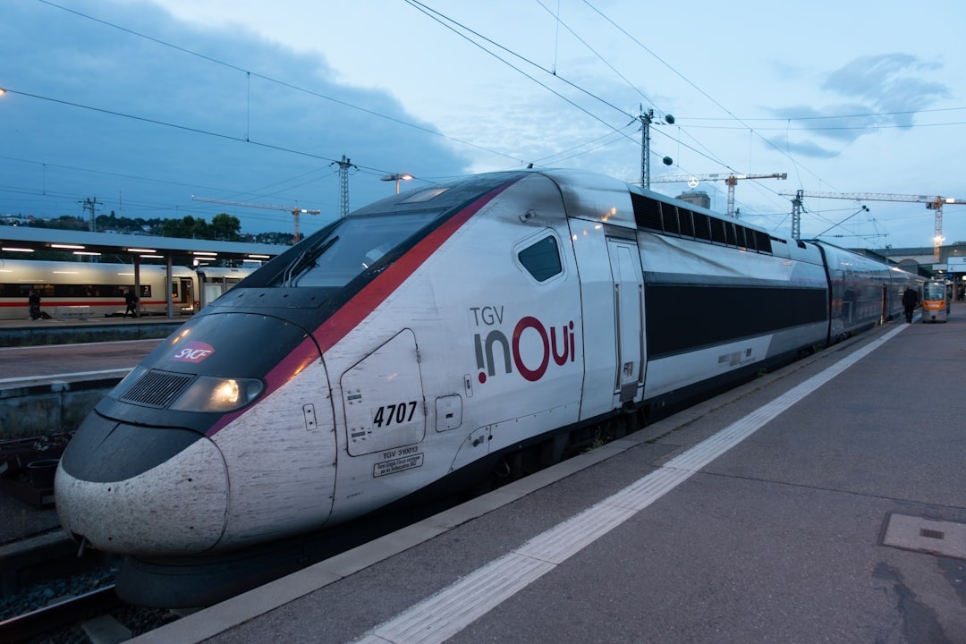 9 European Night Trains Locals Actually Book in 2026: Vienna–Rome, Stockholm–Narvik, and Paris–Berlin Sleeper Cabins Compared for Solo Travelers