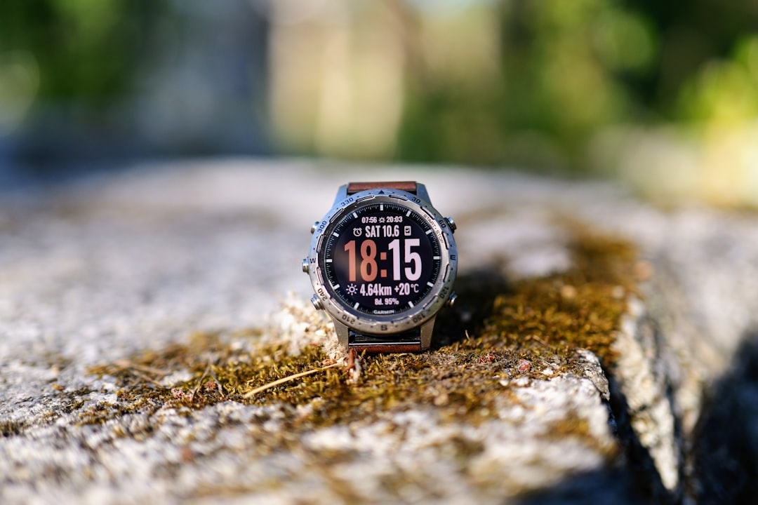 Garmin’s new screen-free fitness tracker doesn’t require a subscription
