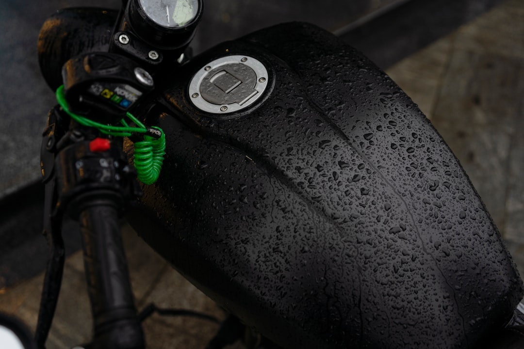 Moto’s Tag 2 tracker is $20 for a limited time