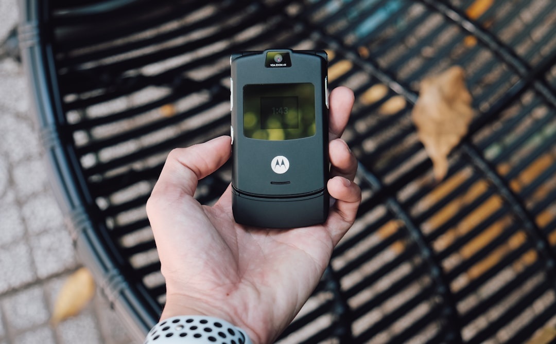 Motorola Phones Now Have a Built-In Travel eSIM for Mobile Data Outside the US