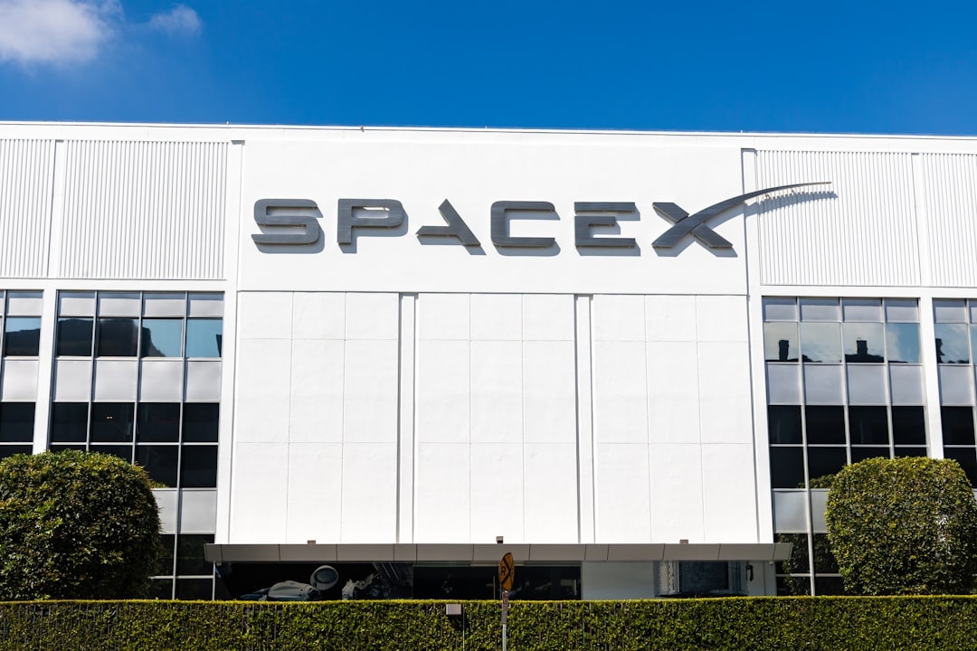 SpaceX phone 📱, OpenAI govt equity 💰, Meta Ray Ban apps 🕶️