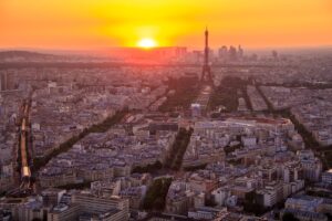 The Eiffel Tower at Sunrise vs Montparnasse at Blue Hour: Instagram Myths vs Reality for First‑Time Paris Visitors (2026 Data)