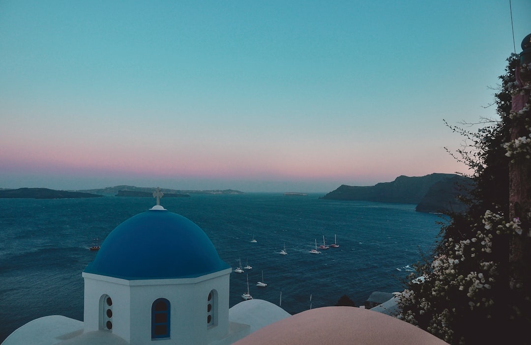 The Myth of “Overtouristed” Santorini: Best Months, Quieter Villages, and How to Avoid the Cruise Crowds