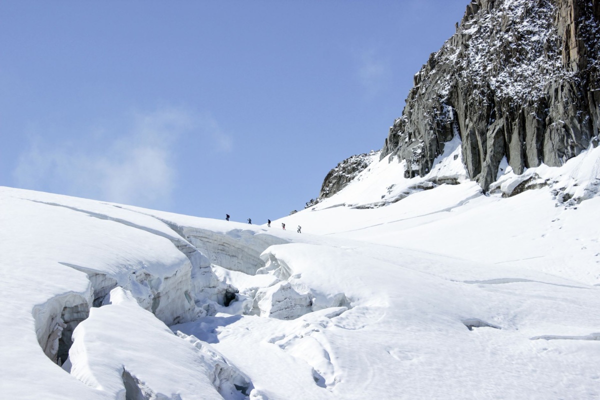 Tour du Mont Blanc Without a Guide: 10-Day Self-Guided Itinerary, Hut Costs, and Booking Timeline