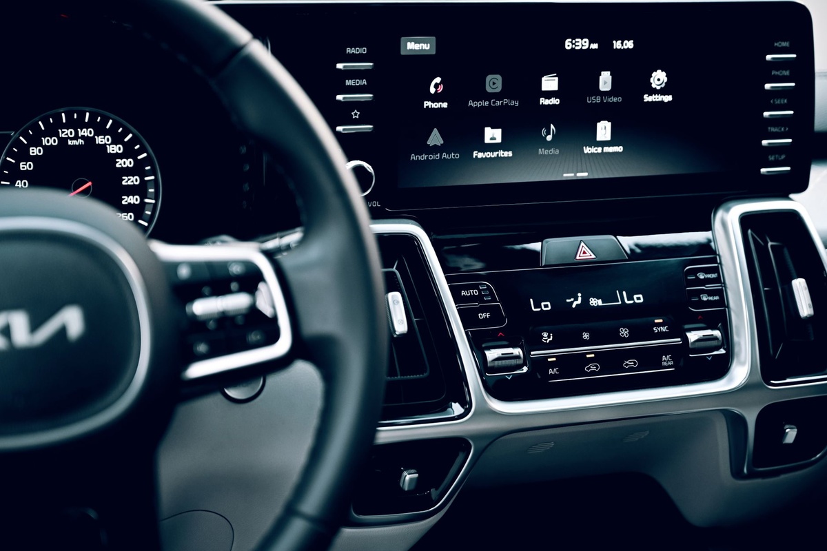 WhatsApp adds Apple CarPlay and Android Auto upgrades, iPad sign-ups, and more