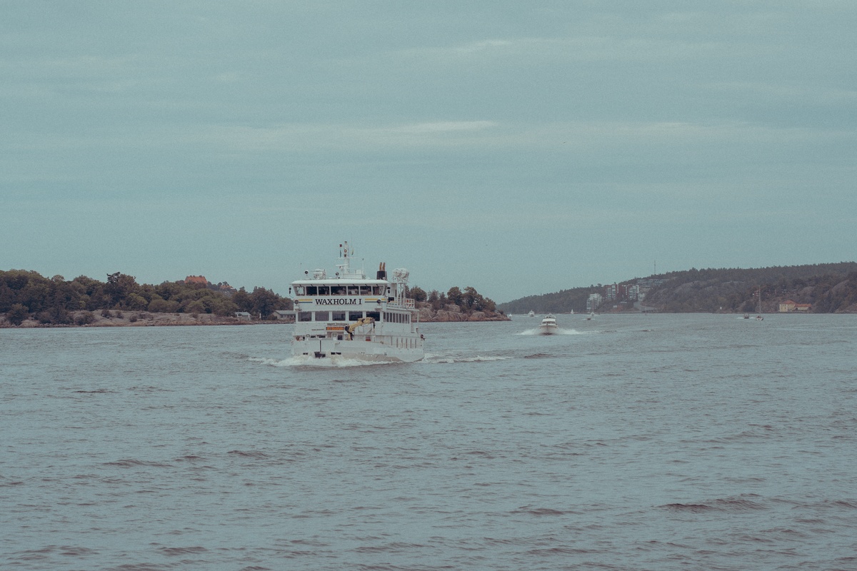 10 Scenic Scandinavia Ferry Routes Budget Backpackers Can Still Ride for Under €40 — Stockholm–Turku Overnight Cabins, Bodø–Moskenes to Lofoten & Student Discounts Explained