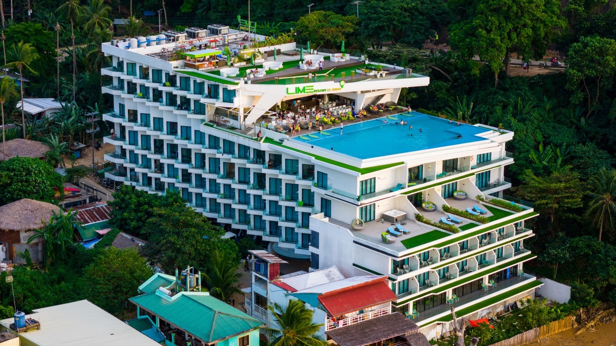 **ESIM Southeast Asia unconventional-stays case study (budget backpacker): How I used an eSIM to live remote for 30 days on Koh Rong Samloem + Phnom Penh—best cheap data plans, offline “rescue” tactics, and where connectivity actually failed**