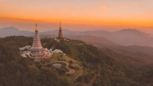 How to Spend 90 Days in Chiang Mai as a Senior Digital Nomad — Visa Extensions, ฿18,000 Apartments & Smart Health Insurance Setup