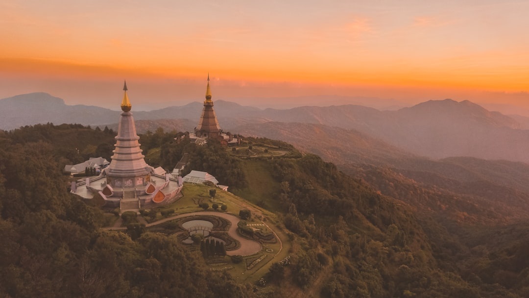 How to Spend 90 Days in Chiang Mai as a Senior Digital Nomad — Step‑by‑Step Visa Extensions, Serviced Apartment Rentals Under ฿18,000/Month, and Health Insurance Setup