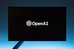 Τα νέα μέτρα ασφαλείας της OpenAI μετά τη διαρροή του Hugging Face: Τι πρέπει να αλλάξουν οι ταξιδιώτες τώρα