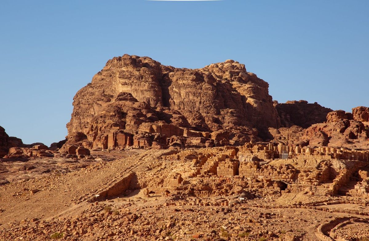 Petra vs Wadi Rum in August or October? A Weather‑by‑Weather Comparison for Adventure Seekers Planning a 7‑Day Jordan Itinerary (Heat Index, Flash Flood Risk & Hiking Windows)