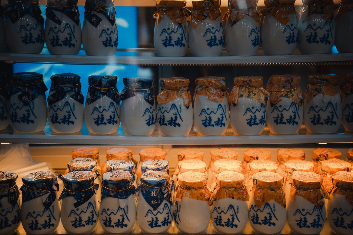 Shelf-ie Souvenirs: 8 Destinations Worth Visiting Just for Their Pantry — Why 55% of Travelers Plan Trips Around Olive Oil, Spices, Ceramics and Local Kitchenware