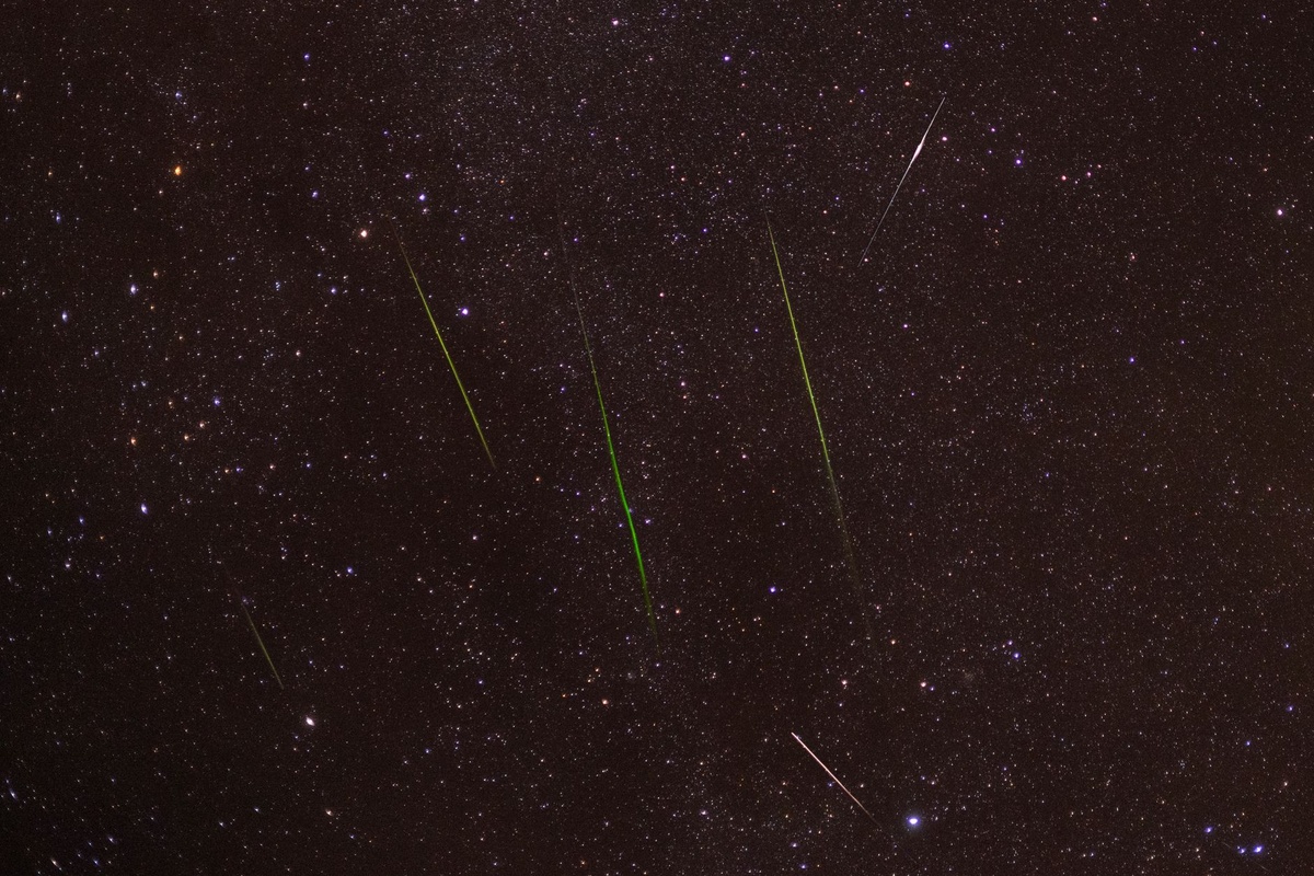 Por qué la lluvia de meteoros Perseidas de agosto es el peor momento para la fotografía nocturna en los Dolomitas — y por qué las lunas nuevas de finales de septiembre ofrecen Vías Lácteas más nítidas