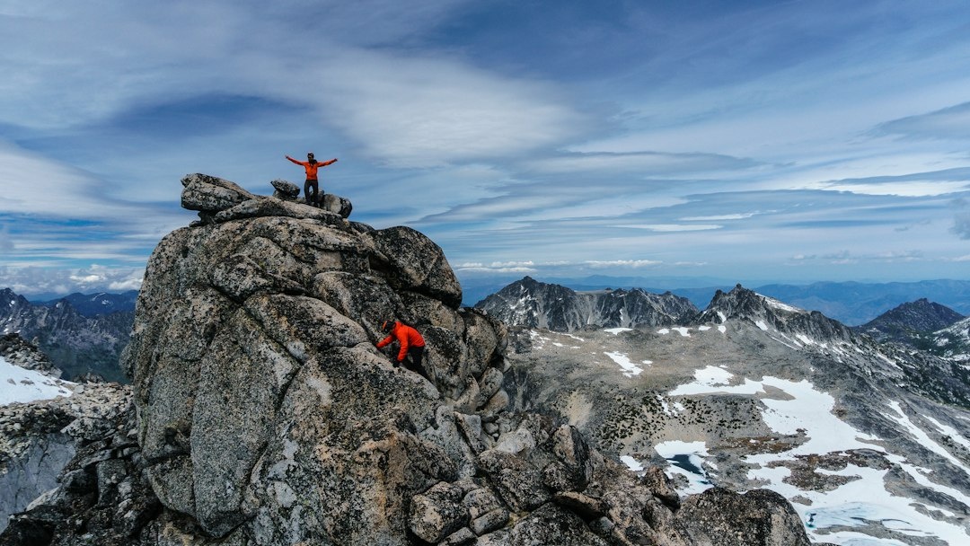 An Accessible Rocky Mountaineer Honeymoon From Vancouver to Banff: A Wheelchair User’s Six-Day Luxury Case Study Covering Boarding Assistance, GoldLeaf Seating, Accessible Hotels, Private Transfers, and Total Cost